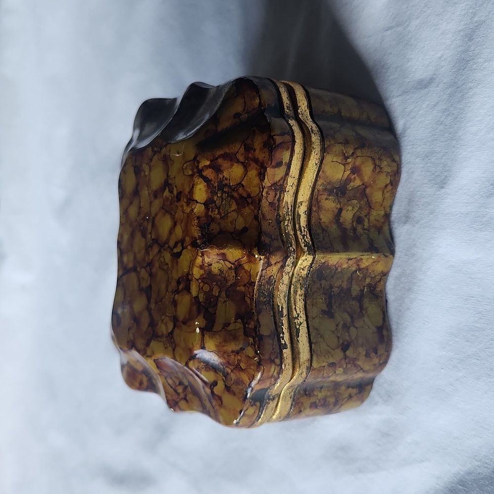 Borghese Vintage Marbelized Ceramic Trinket Box